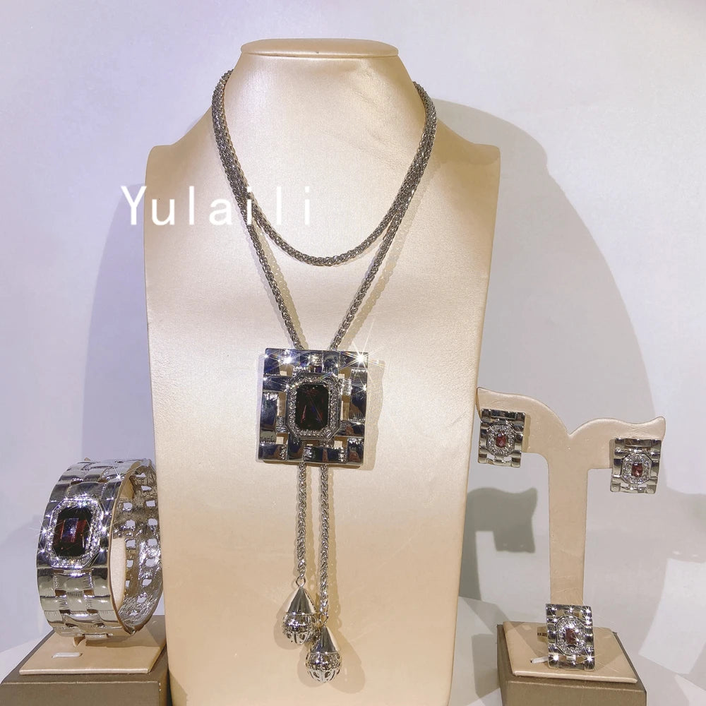 Explore our exquisite collection of costume jewelry inspired by African fashion, featuring stunning jewelry sets, long necklaces, and luxurious Dubai jewelry pieces.