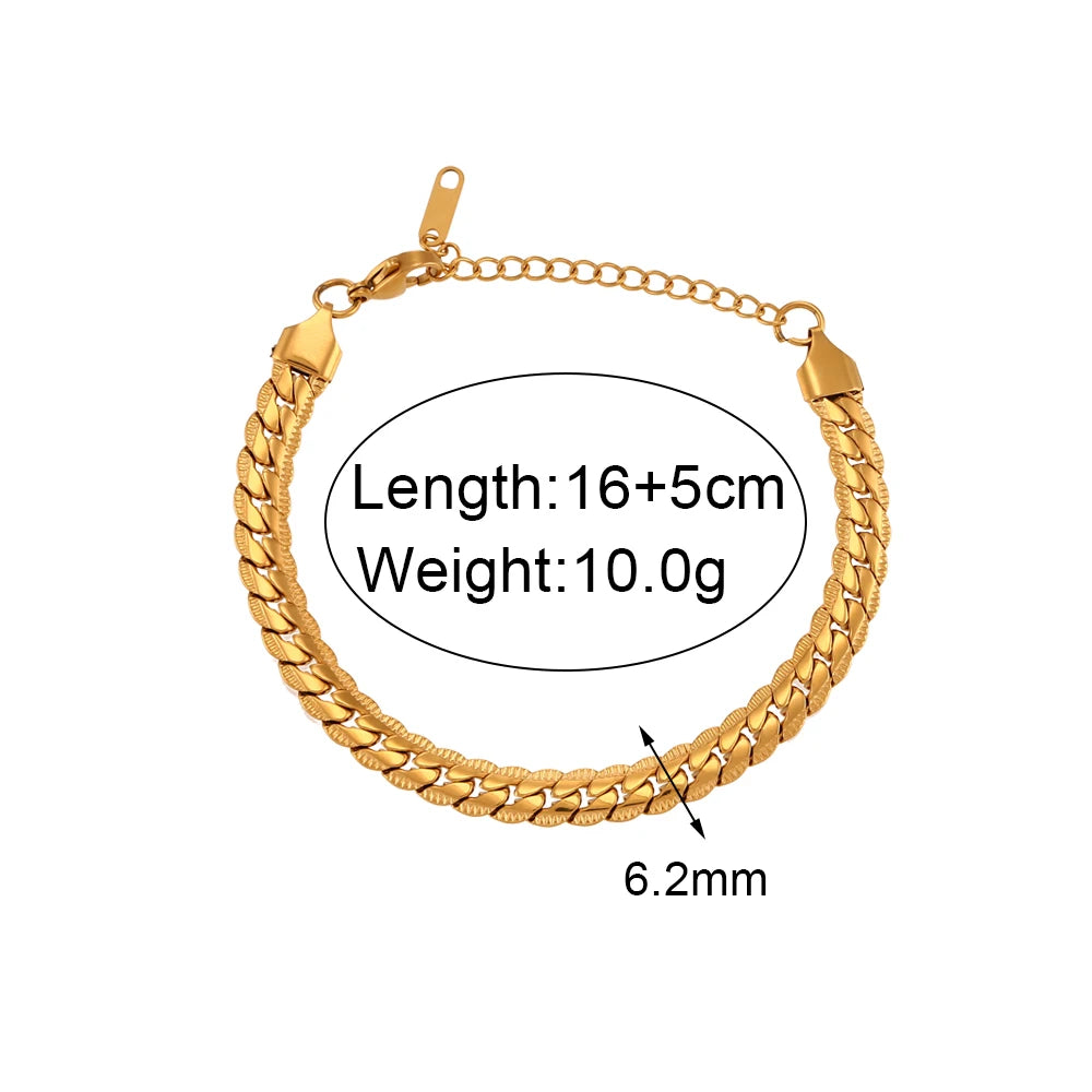 The perfect accessory for men with this minimalist gold bracelet. Crafted from high-quality stainless steel 316L and plated with 18k gold, this street-style Cuban chain bracelet is not only stylish but also durable. Suitable for both men and women, it adds a touch of elegance to any outfit.