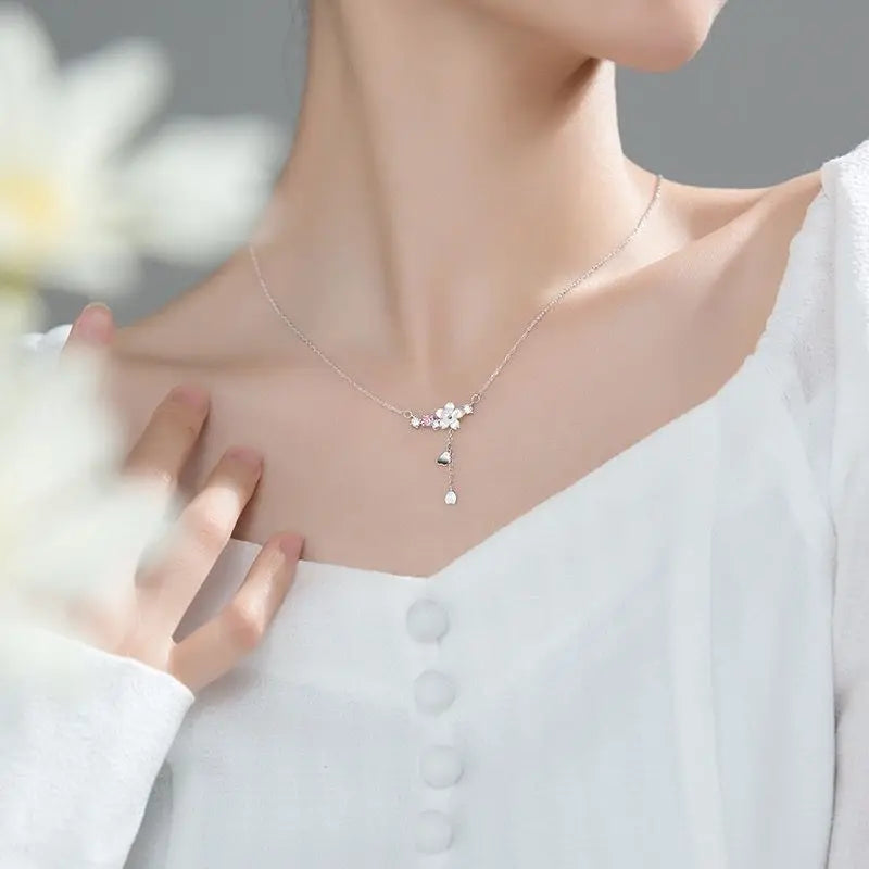 Fashion Cherry Blossoms Flower Necklace For Women Romantic Crystal Zircon Butterfly Flowers Pearl Shell Necklace Wedding Jewelry