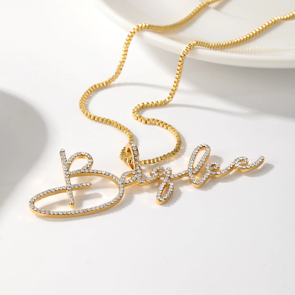 Qitian Custom Crystal Diamond Name Necklace 18k Gold-Plated Stainless Steel jewelry Personalized Zirconia Name Pendant For Women
