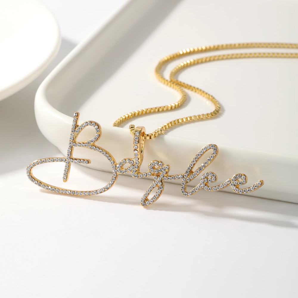 Qitian Custom Crystal Diamond Name Necklace 18k Gold-Plated Stainless Steel jewelry Personalized Zirconia Name Pendant For Women