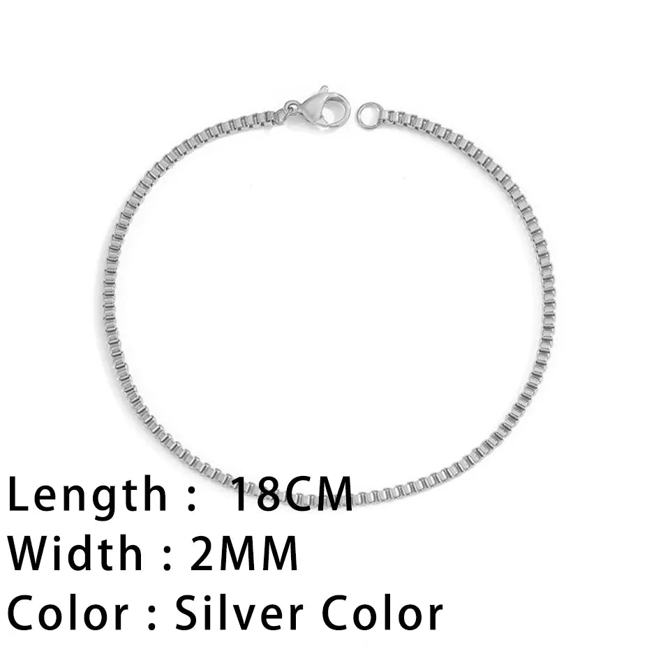  Discover timeless snake chain bracelets designed for women, featuring a trendy gold-plated stainless steel Cuban chain bracelet. Perfect for gifting to stylish women who appreciate quality jewelry.