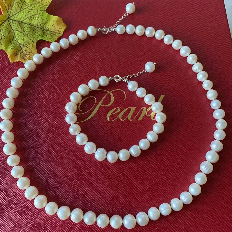 An exquisite collection of natural freshwater pearl jewelry sets made from 100% S925 silver. These sets include stunning pearl bracelets and necklaces, perfect for women who appreciate fashion and elegance. Whether it's for a wedding or anniversary, these jewelry sets make for a thoughtful and timeless gift.