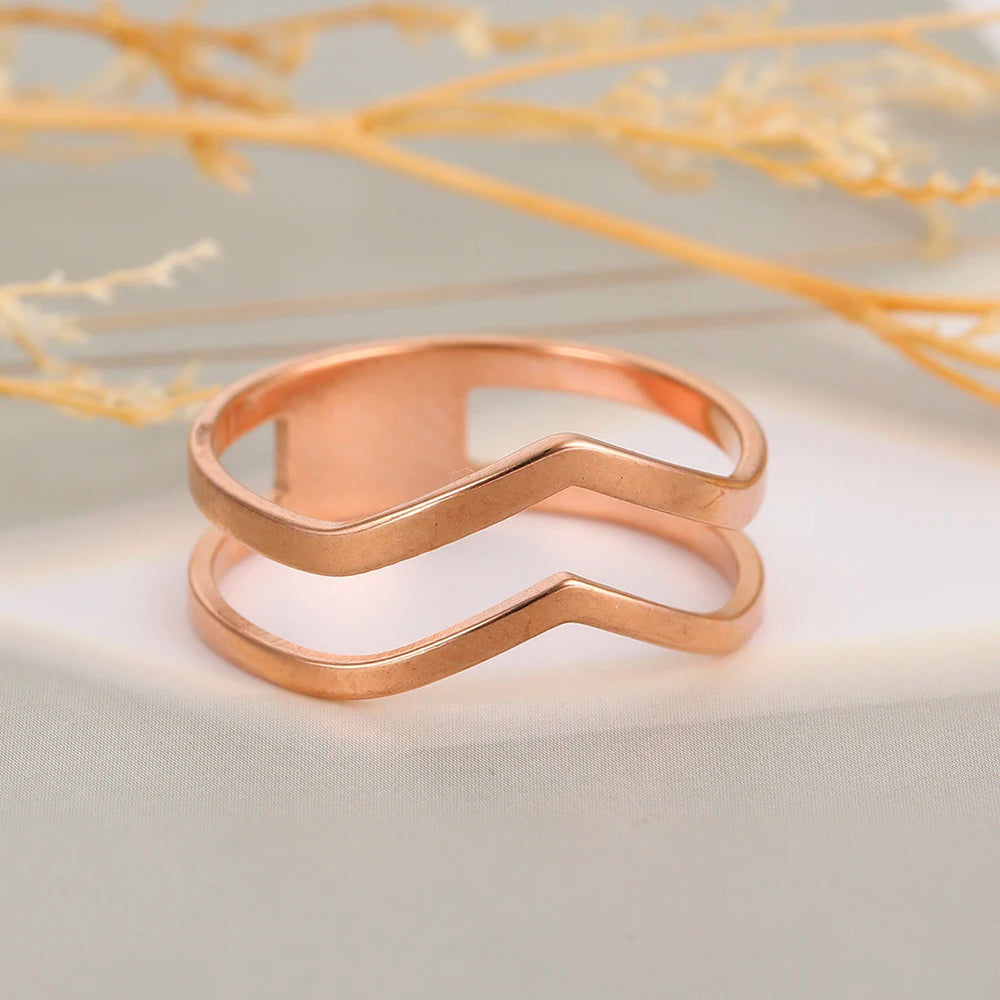 2025 Simple Geometrical Wave Ring Stainless Steel Gold Color Party Finger Rings Jewelry Birthday Gift for Women Girls