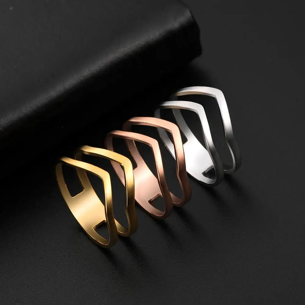 2025 Simple Geometrical Wave Ring Stainless Steel Gold Color Party Finger Rings Jewelry Birthday Gift for Women Girls