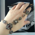 The exquisite vintage jewelry sets featuring fashion crystal flower designs, including unique bracelets and rings for women. These luxurious pieces are crafted in gold color, showcasing the elegance of Turkey's finest jewelry.