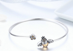 Stunningly crafted with exquisite 925 sterling silver, this Trendy Bee Bangle sparkles with beautiful Zircon stones! With a diameter of 6.5cm, this delightful piece is perfect for stylish women of any age! Look and feel your best wearing this exquisite piece of jewelry!