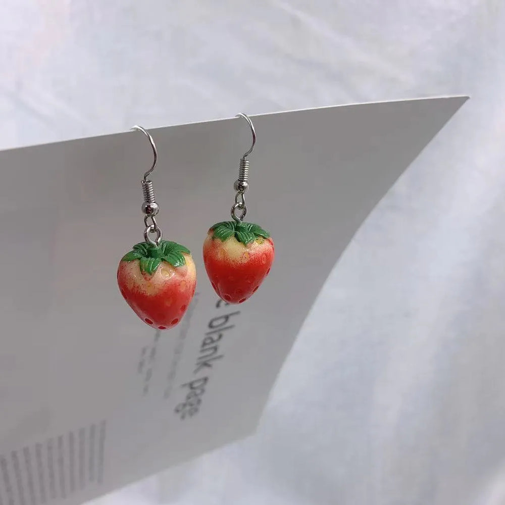 Fashion  Simple  Acrylic Strawberry   Pendant Earrings Quality Drop Earrings for Girls Women Gift Lovely Jewelry