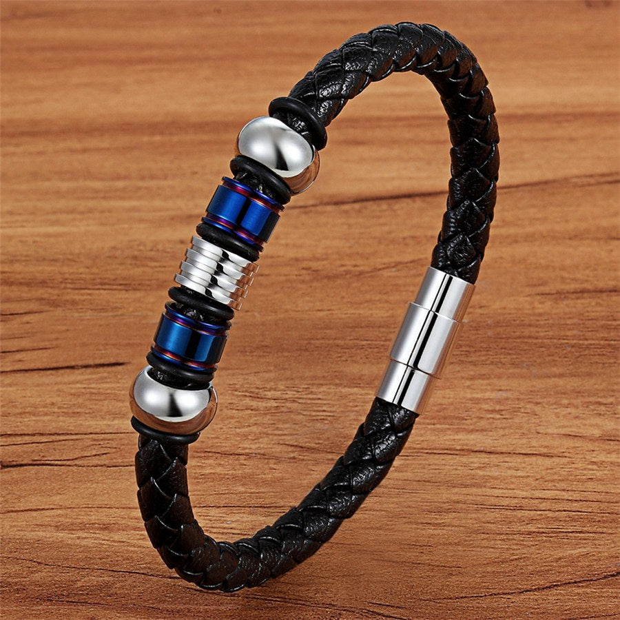 Experience masculine elegance with this Genuine Leather/Stainless Steel Bracelet! Designed with a Classic Shape and Geometric Pattern, this timeless men's bracelet radiates classic style. Let this refined, braided black bracelet elevate your style!