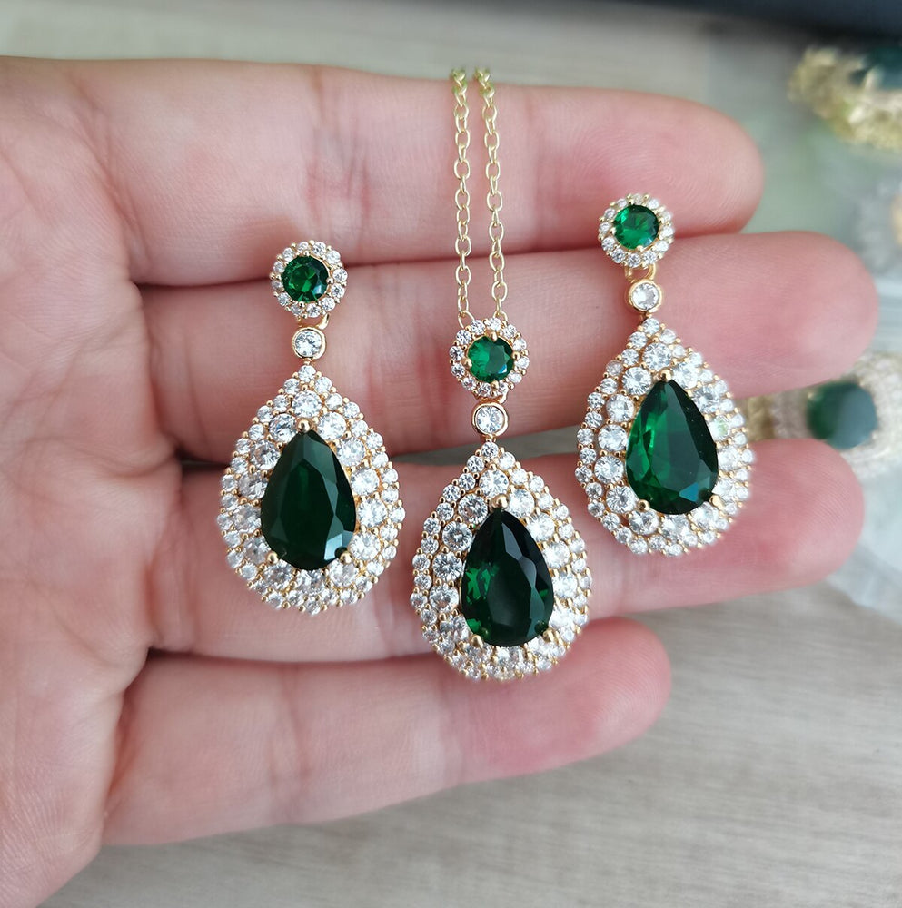 Bridal Exquisite Emerald Green Geometric Earring And Necklace Set