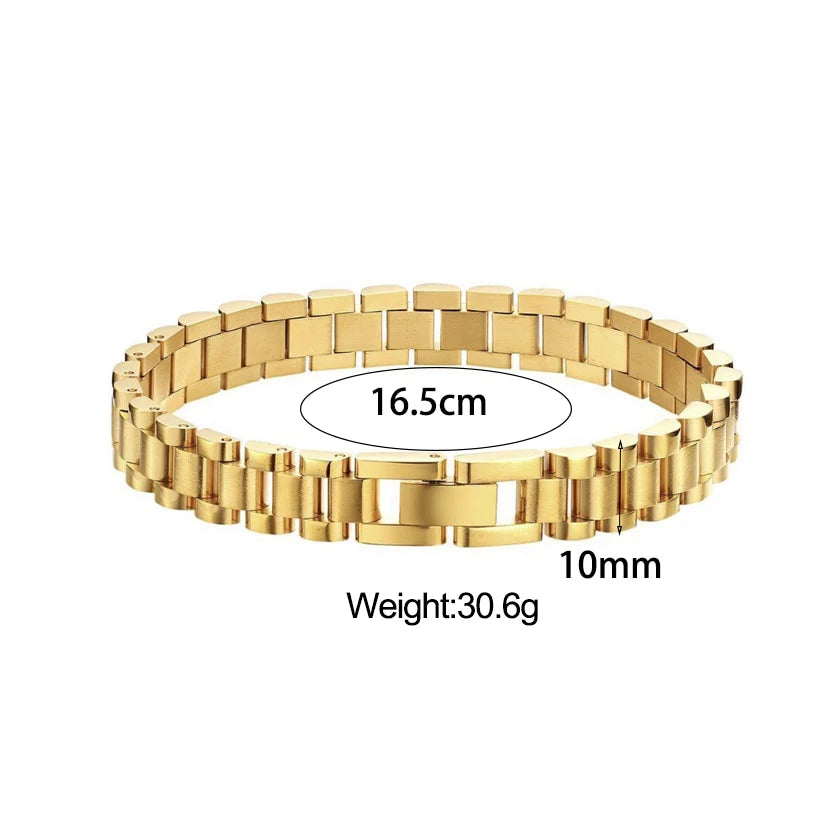 The perfect accessory for men with this minimalist gold bracelet. Crafted from high-quality stainless steel 316L and plated with 18k gold, this street-style Cuban chain bracelet is not only stylish but also durable. Suitable for both men and women, it adds a touch of elegance to any outfit.