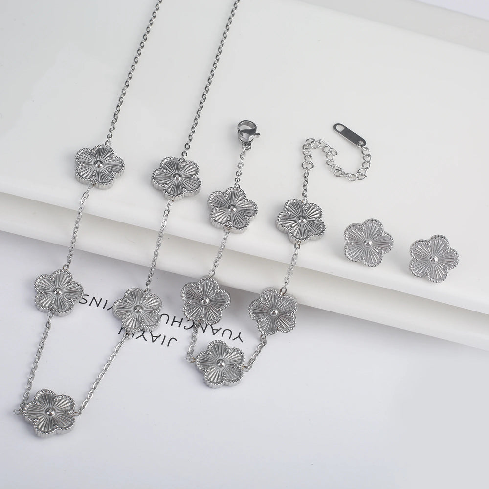 Hot Selling Plum Blossom Plant Five Leaf Flower Jewelry Set Bracelet Necklace Earrings Women Stainless Steel High Quality Clover