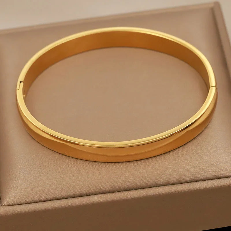 Classic Stainless Steel Simple Style Smooth Charm Bracelet for Women Bracelets Rust-proof Wrist Jewelry Gift Party