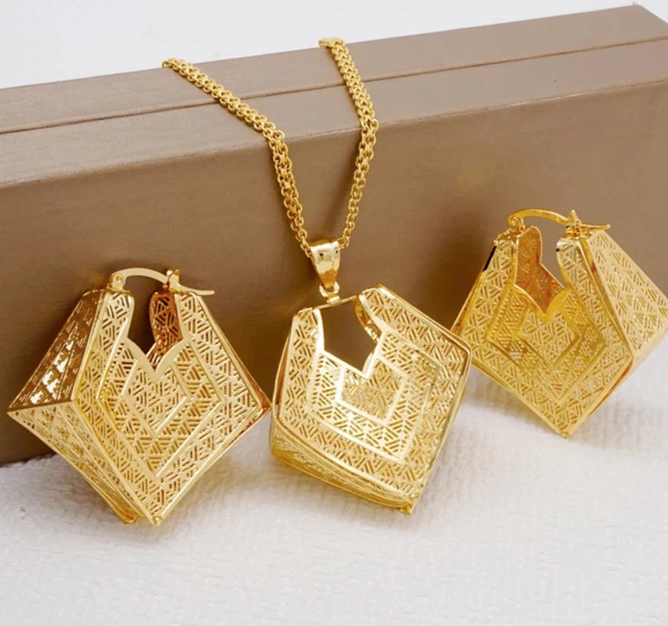 Fashion Dubai Jewelry Sets Gold Color Pendant Copper Classic Earrings Necklace For Women Daily Wear Party Anniversary Gifts