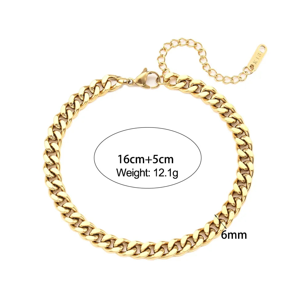 The perfect accessory for men with this minimalist gold bracelet. Crafted from high-quality stainless steel 316L and plated with 18k gold, this street-style Cuban chain bracelet is not only stylish but also durable. Suitable for both men and women, it adds a touch of elegance to any outfit.