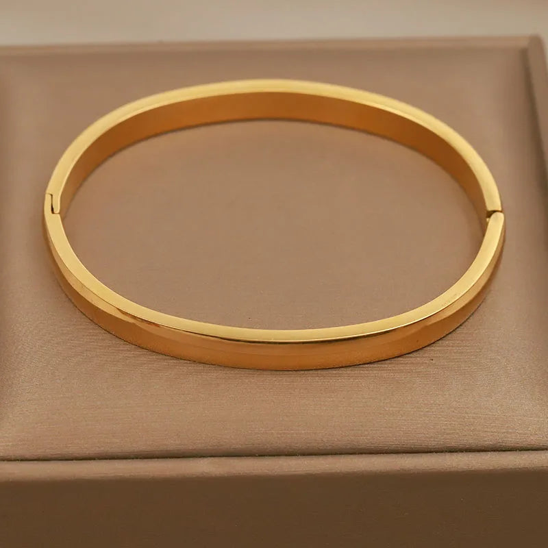 Classic Stainless Steel Simple Style Smooth Charm Bracelet for Women Bracelets Rust-proof Wrist Jewelry Gift Party