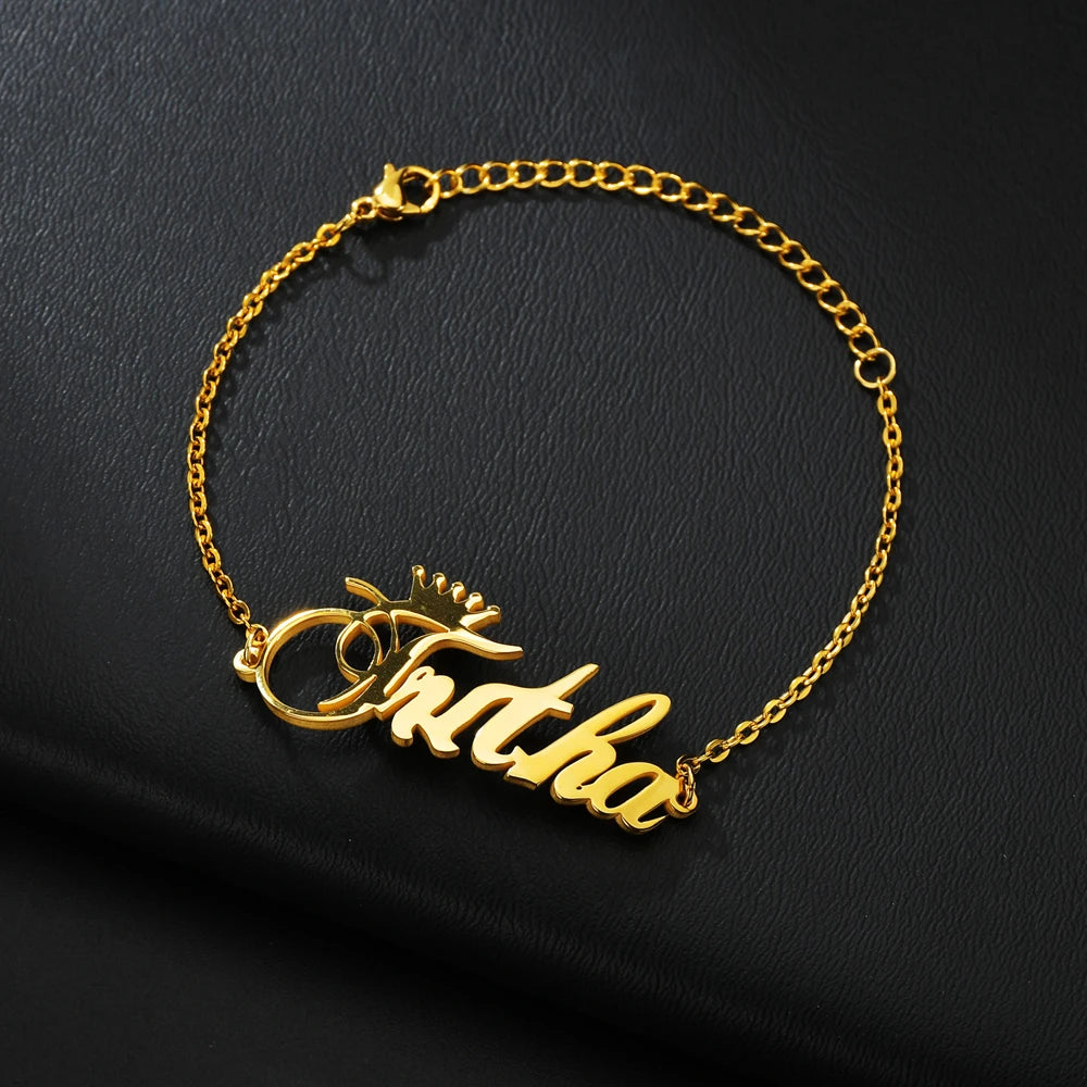 Elevate your style with a custom name anklet that is designed to be personalized just for you. Crafted from durable stainless steel, this anklet features a thick leg chain and measures 18cm in length. The addition of letter charms adds a touch of charm and uniqueness, making it an ideal customized gift for women.