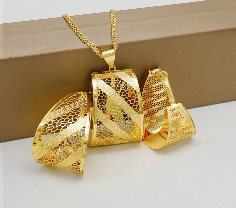 Fashion Dubai Jewelry Sets Gold Color Pendant Copper Classic Earrings Necklace For Women Daily Wear Party Anniversary Gifts