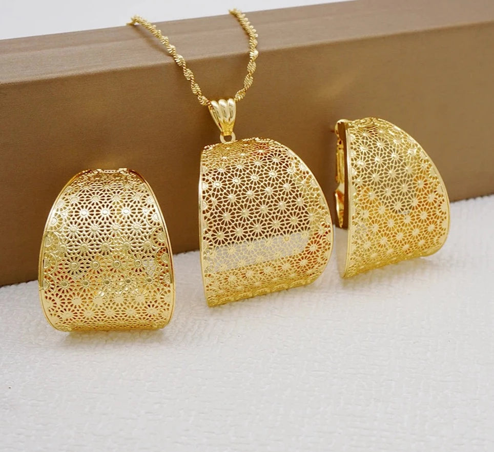 Fashion Dubai Jewelry Sets Gold Color Pendant Copper Classic Earrings Necklace For Women Daily Wear Party Anniversary Gifts