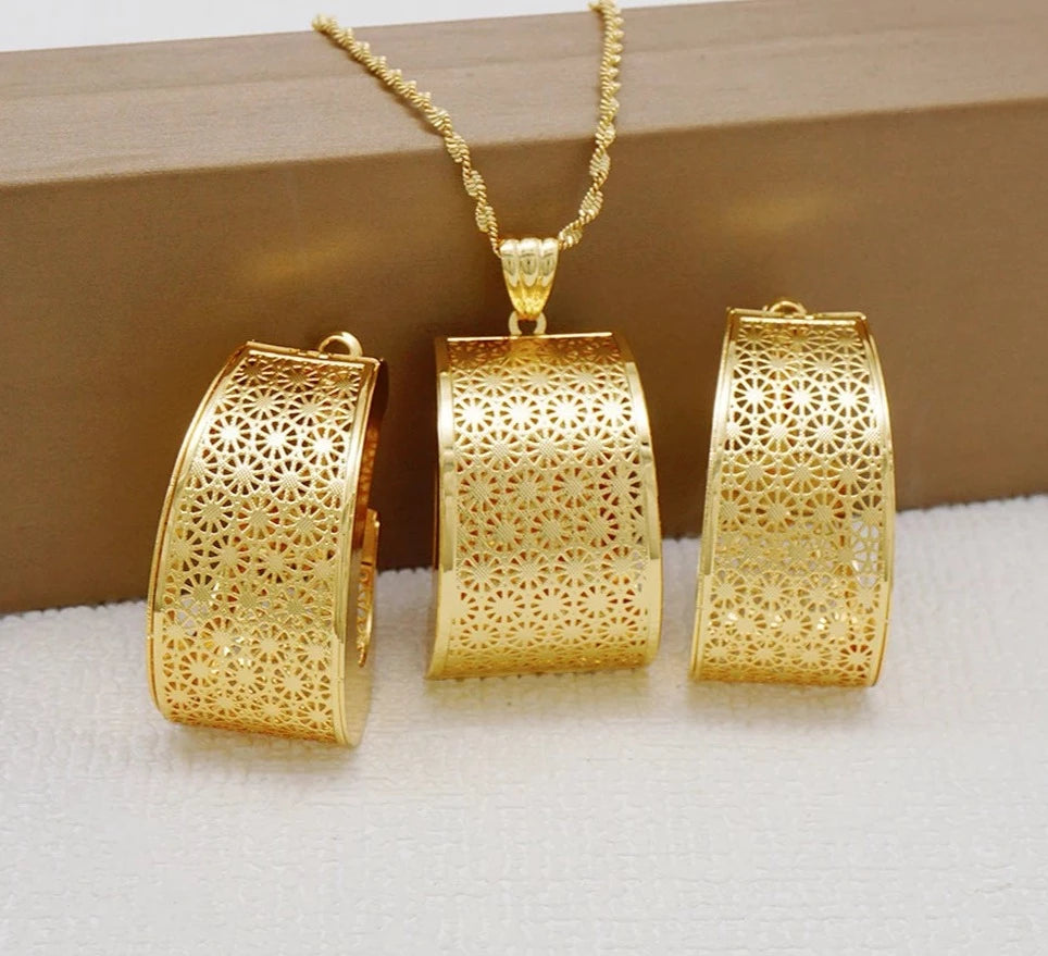 Fashion Dubai Jewelry Sets Gold Color Pendant Copper Classic Earrings Necklace For Women Daily Wear Party Anniversary Gifts