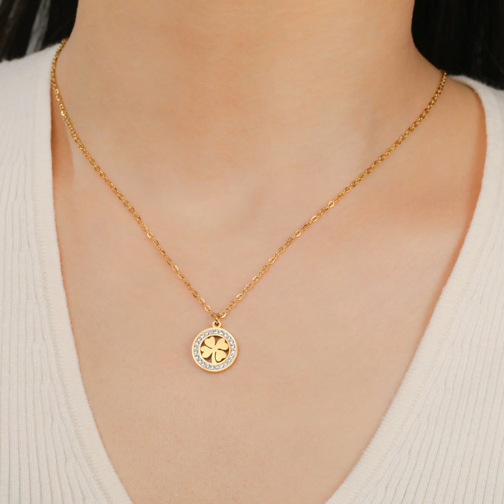 Fashion Clover Round Pendant Necklace Stainless Steel Elegant Zircon Charm Necklace for Women Jewelry Gift 2025 New