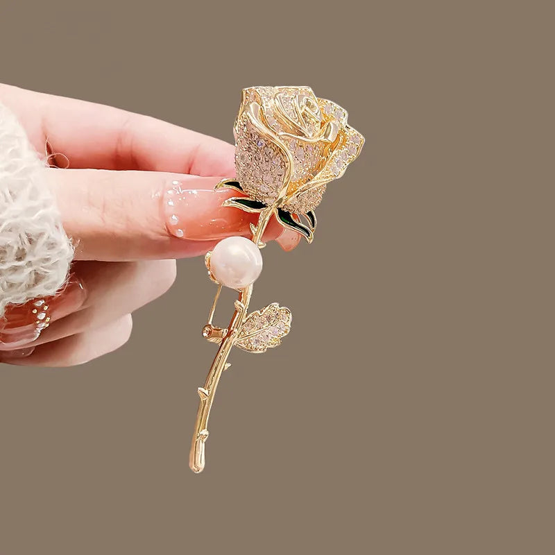 Enhance your wardrobe with these exquisite Fashion Pearl Leaf Rhinestone Brooches, designed exclusively for women. These elegant metal fixed clothing pins are not only stylish but also serve as daily jewelry accessories, adding a touch of sophistication to any outfit.