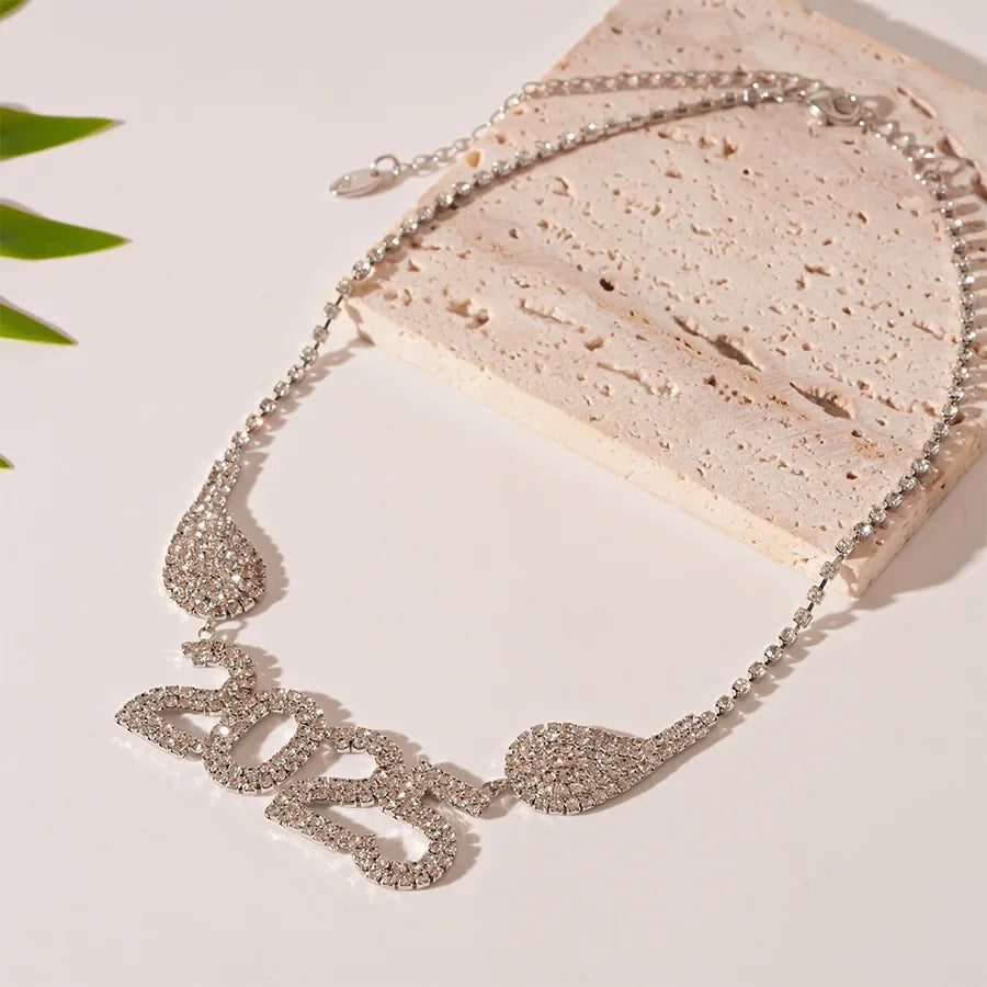 Women's Fashion Number 2025 Earrings Sparkling Rhinestone Drop Earrings Happy New Year Earrings for Party Banquet Ear Jewelry