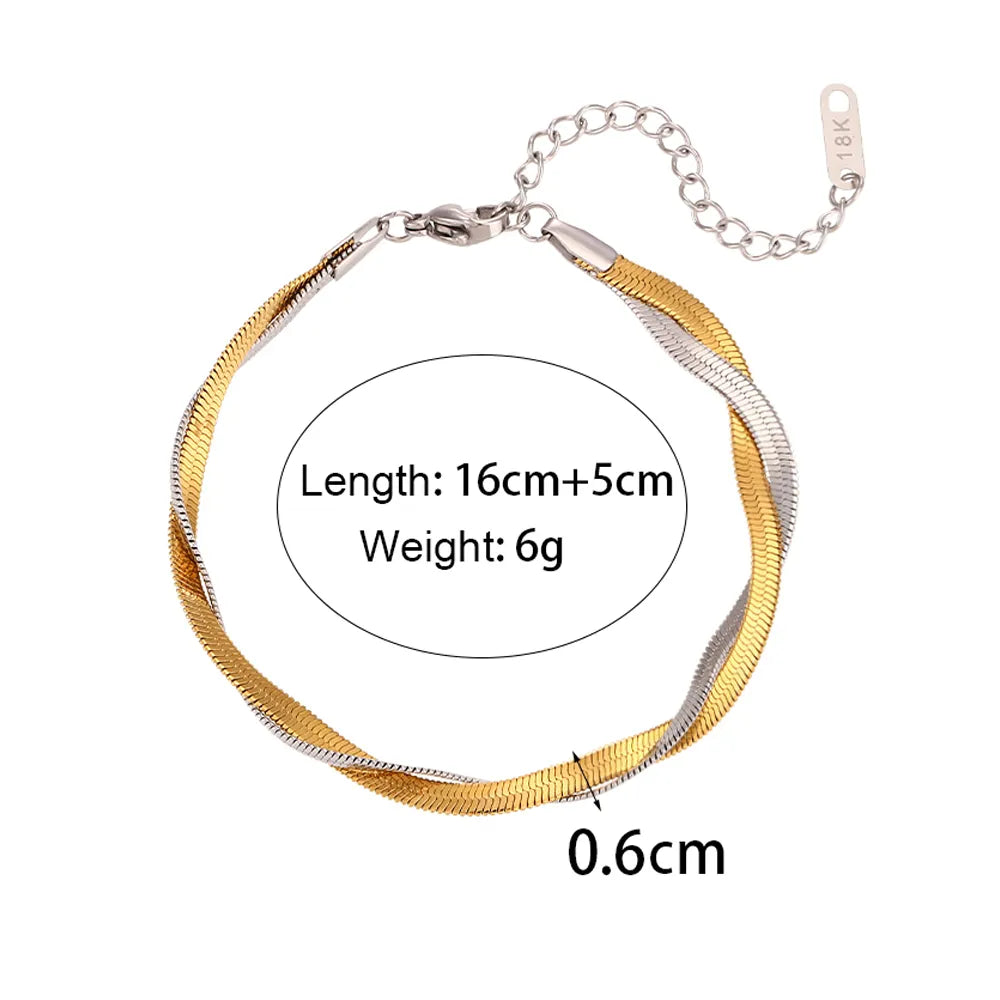 The perfect accessory for men with this minimalist gold bracelet. Crafted from high-quality stainless steel 316L and plated with 18k gold, this street-style Cuban chain bracelet is not only stylish but also durable. Suitable for both men and women, it adds a touch of elegance to any outfit.