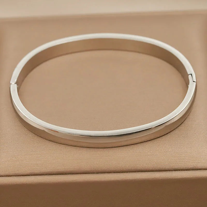 Classic Stainless Steel Simple Style Smooth Charm Bracelet for Women Bracelets Rust-proof Wrist Jewelry Gift Party