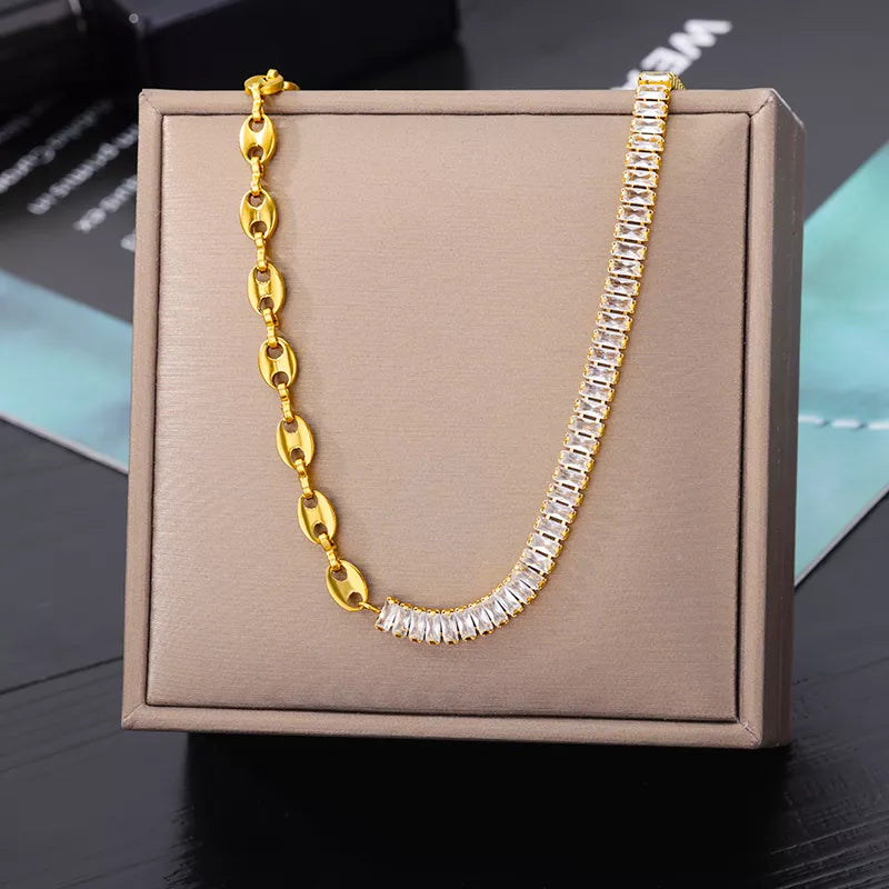 This necklace features a multilayer chain with a pendant in the shape of a star, moon, and butterfly. It is made of stainless steel and is designed as a choker necklace. It is a perfect accessory for women's wedding attire .