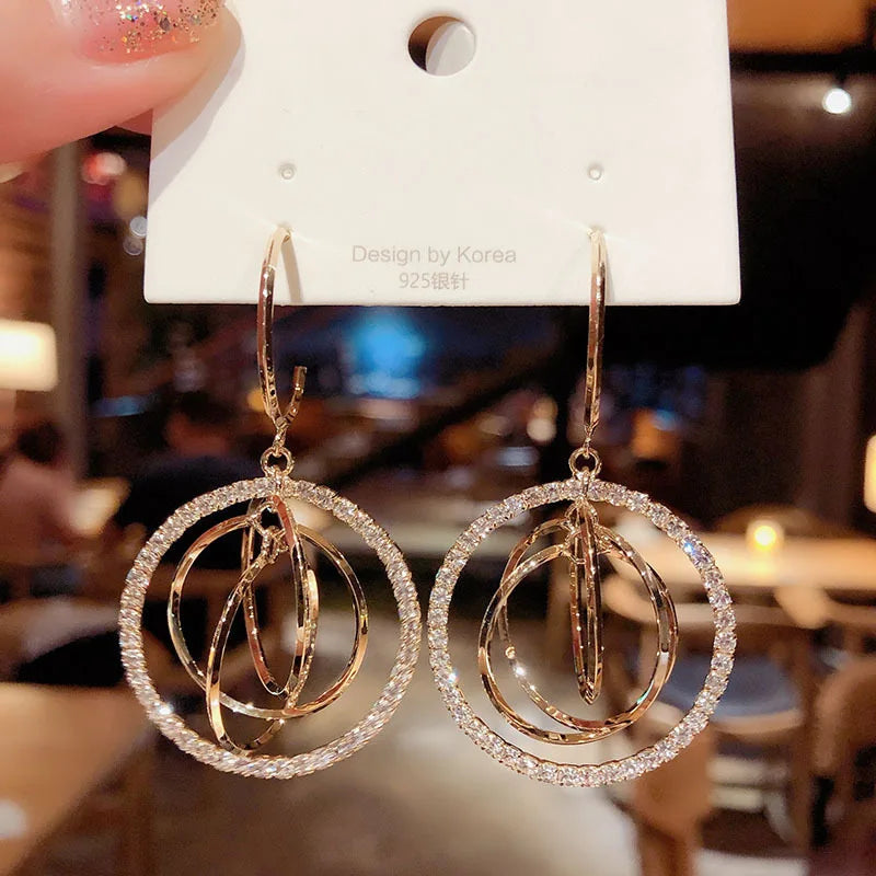 2025 New Inlaid Rhinestone Pearl Stud Earrings Women Personality Fashion Unique Design Earrings Wedding Jewelry Birthday Gift